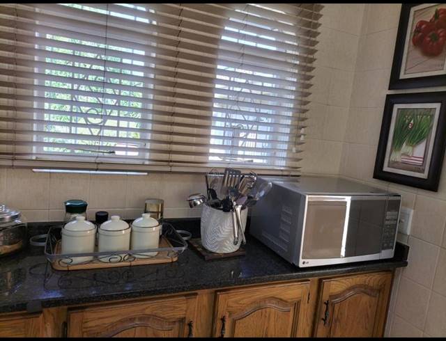 4 BEDROOM HOUSE FOR SALE IN VANDERBIJLPARK SE 2